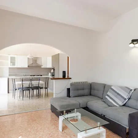 Joivy Family Flat With 3 Balconies, 10 Min To Beach Moneglia Buitenkant foto
