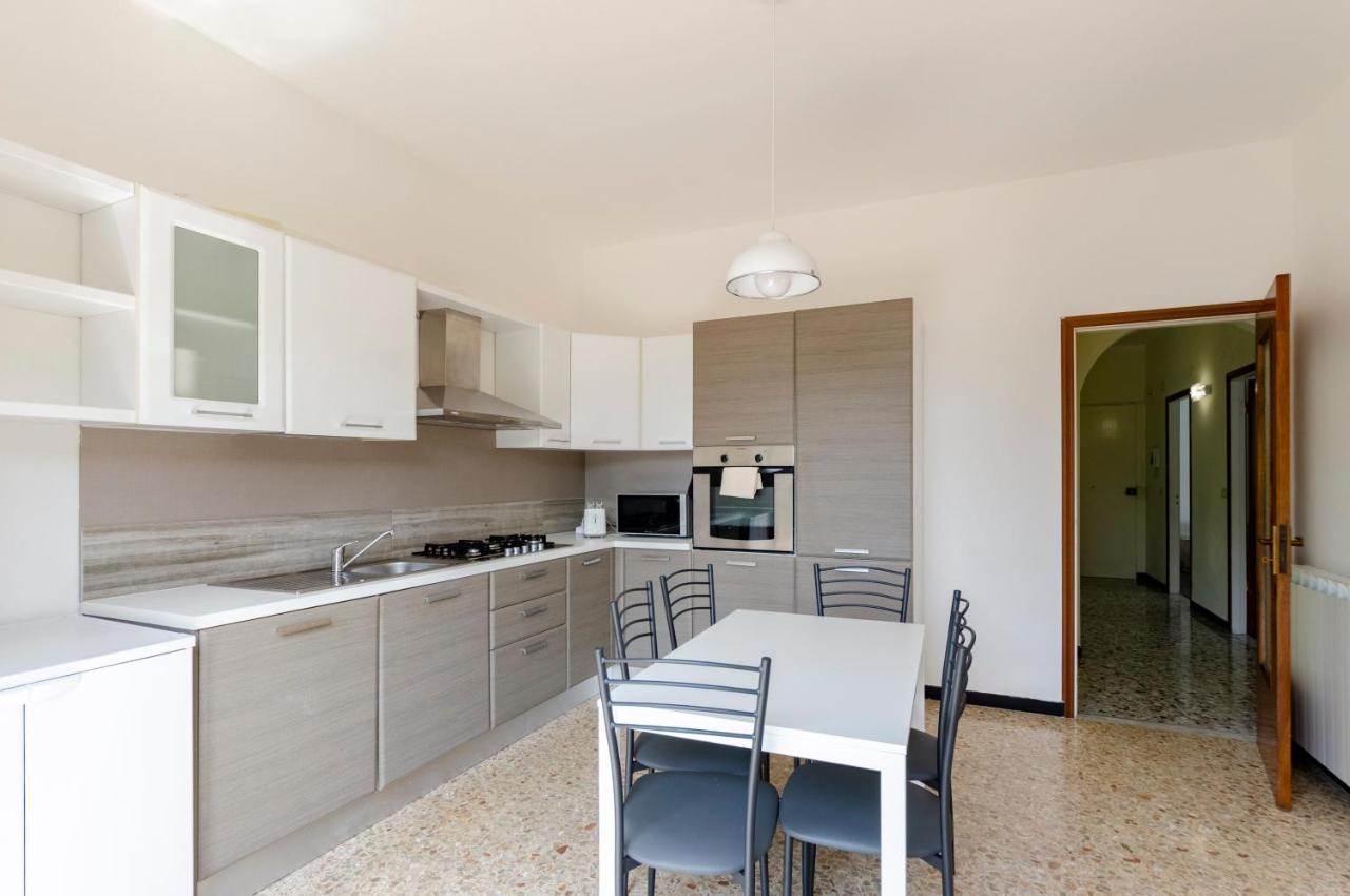 Apartment Joivy Family Flat With 3 Balconies, 10 Min To *