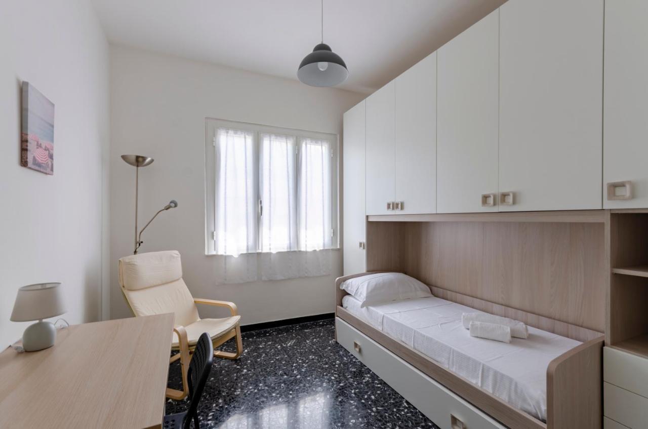 Apartment Joivy Family Flat With 3 Balconies, 10 Min To